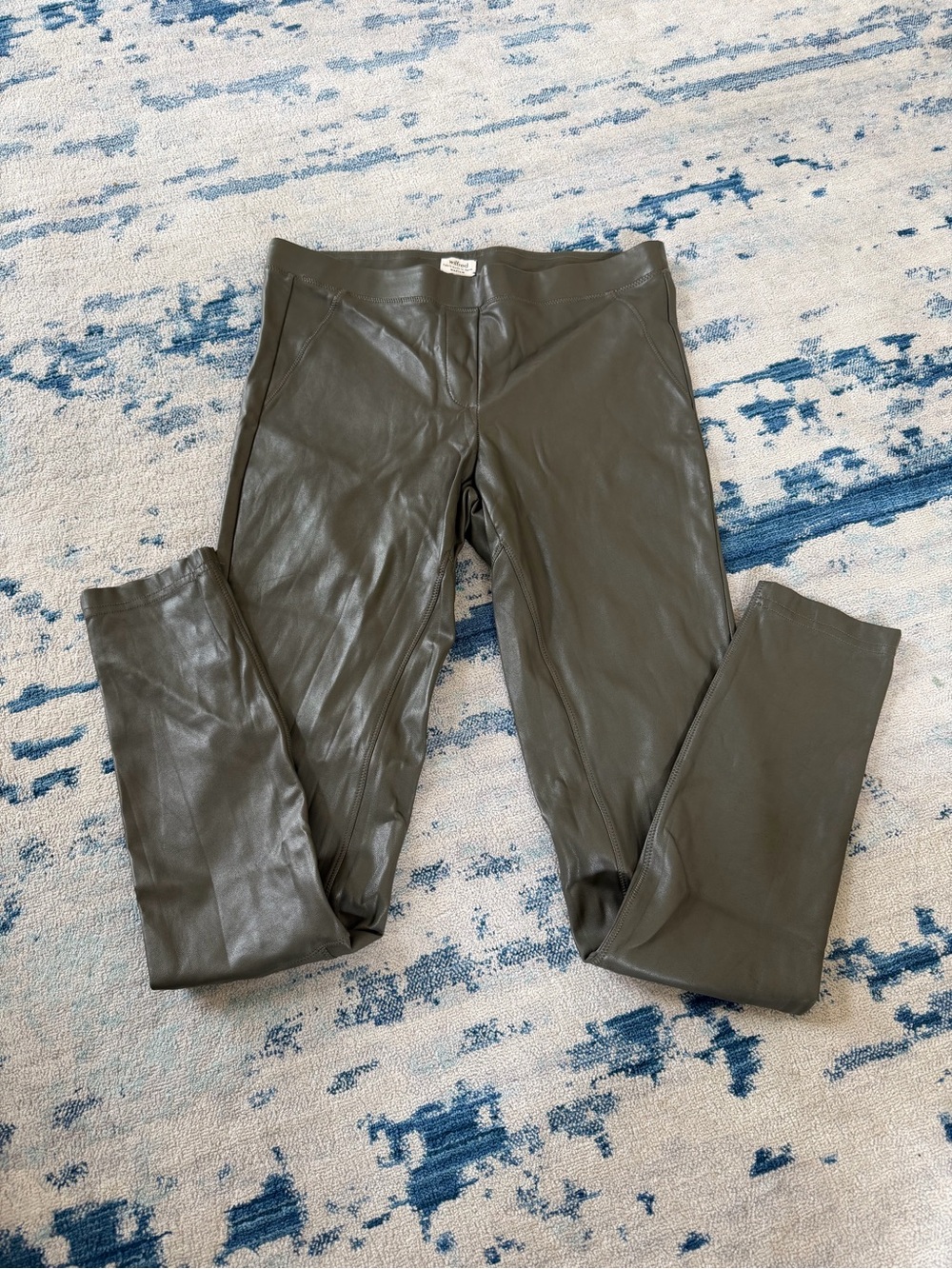 Aritzia Wilfred Rebelle Vegan Faux Leather Legging Olive Green Pants Medium